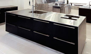 キッチン、引出サイズは1mm単位で製作扉とサイドパネルの面材は18種類をご用意